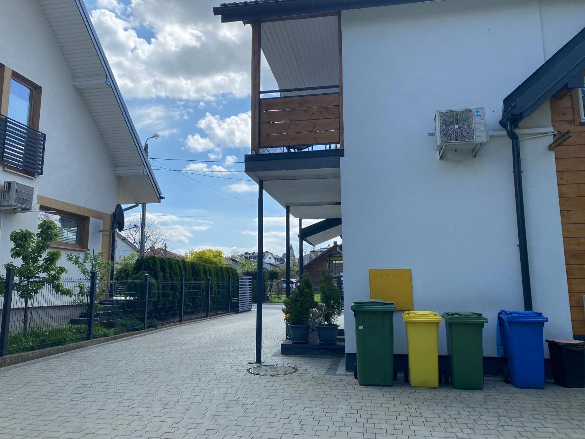 Apartamenty Fredry Lesko Dış mekan fotoğraf